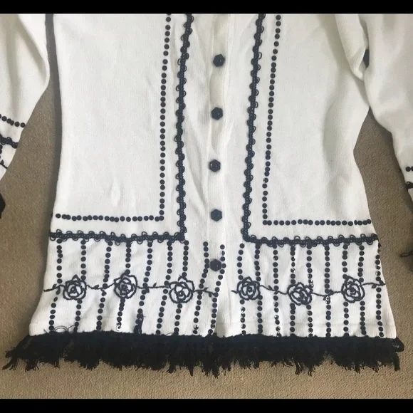 🦋 Storybook Knits black on white sweater M NWT - Picture 6 of 9